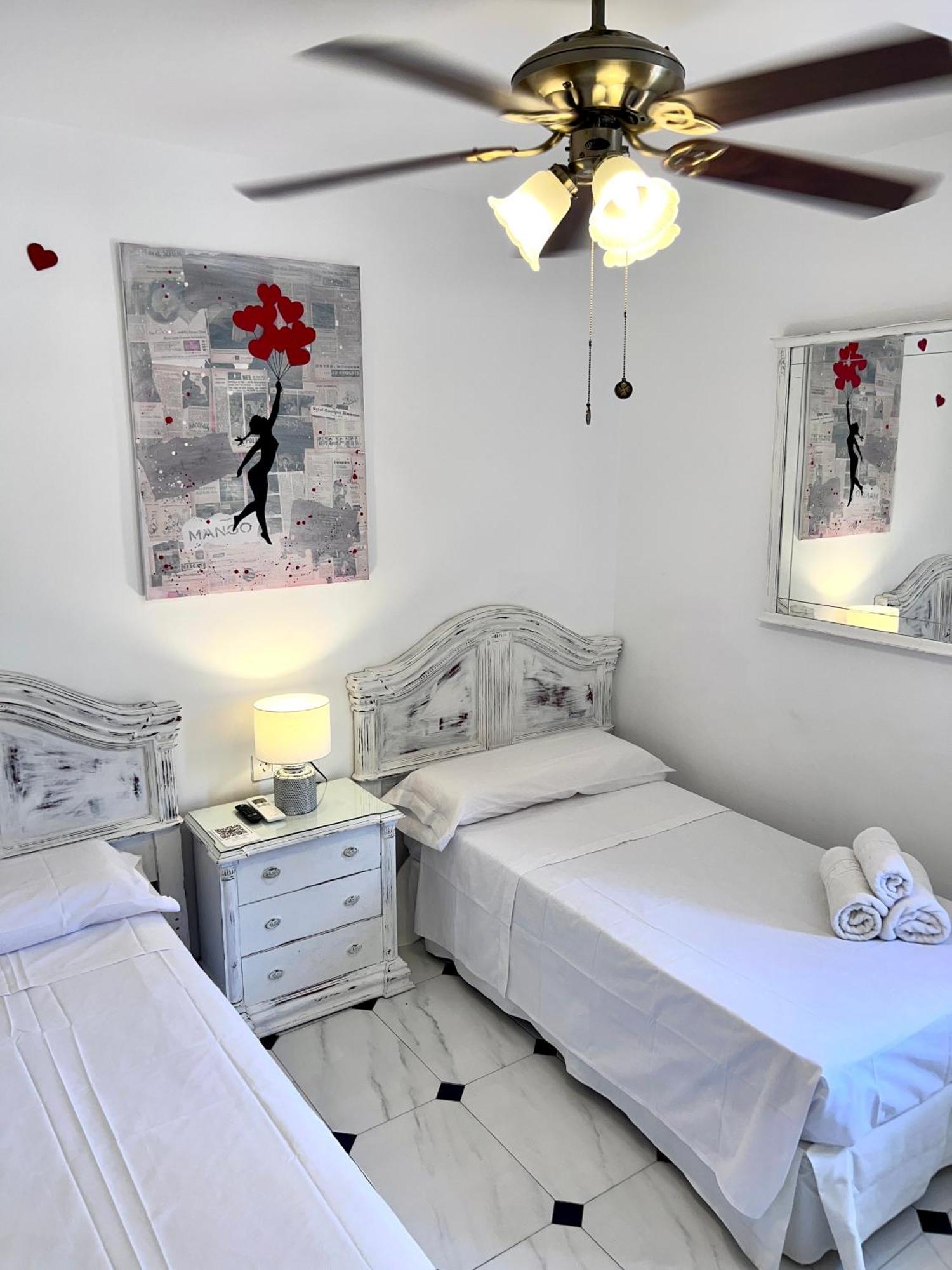Hotelito Suecia غرناطة المظهر الخارجي الصورة
